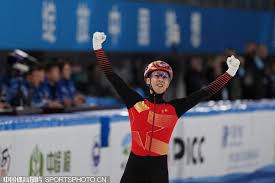 里效力期间